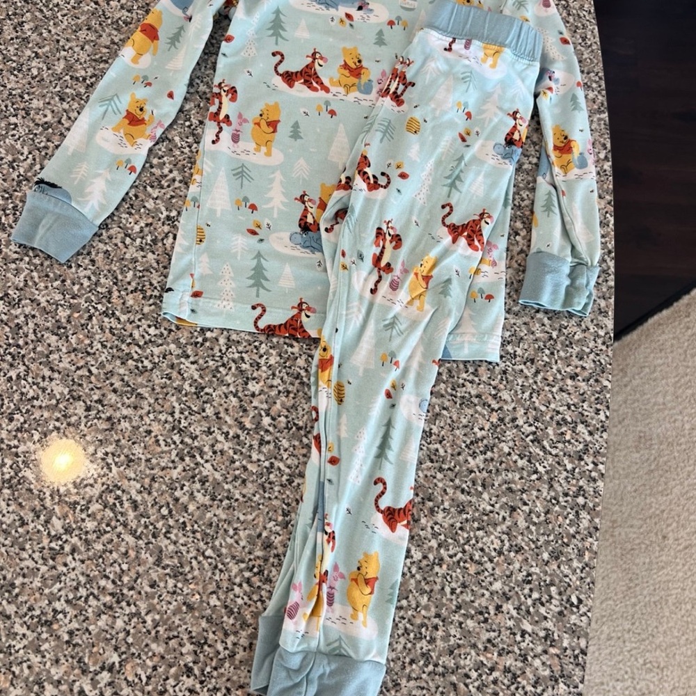 Little sleepies OG Pooh 2T